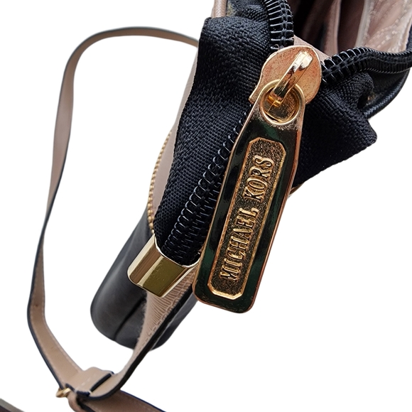 Michael Kors Two Tone Shoulder Purse - Picture 2 of 8